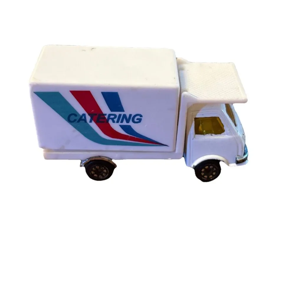 Collectible Food Catering Truck * Airport Exclusive Unbranded 1:64 Scale Car